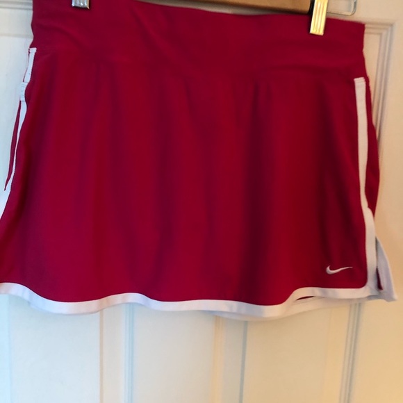 Nike Fuchsia Pink Tennis Pickleball Skort EUC Medium - Picture 1 of 8